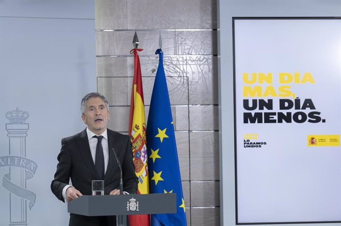 El ministro de Interior, Fernando Grande-Marlaska, comparece ante los medios para informar de las últimas novedades sobre el Covid-19 en España durante la cuarta semana de confinamiento. En Madrid, (España), a 11 de abril de 2020.