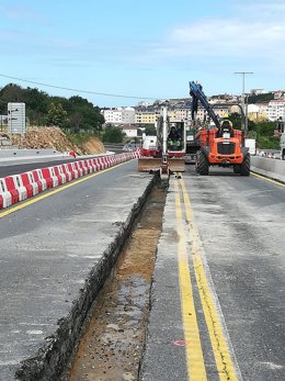 Obras de acceso al polígono de Morás, en Arteixo (A Coruña) tras retomar la actividad empresas no esenciales