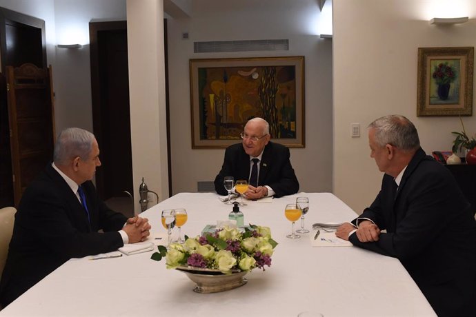 Israel.- Netanyahy y Gantz se reunirán para un intento de última hora para cerra