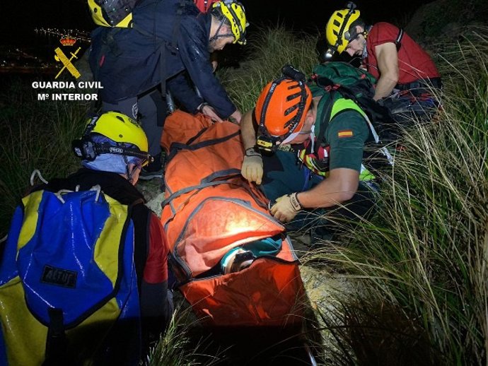 Rescate de una excursionista accidentada, que incumplió el confinamiento, en el Cavall Bernat.