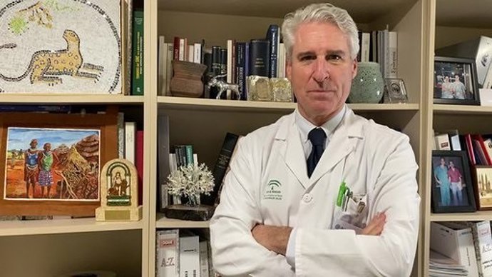 Miguel Ángel Arráez, jefe de servicio de Neurocirugía del Hospital Regional de Málaga