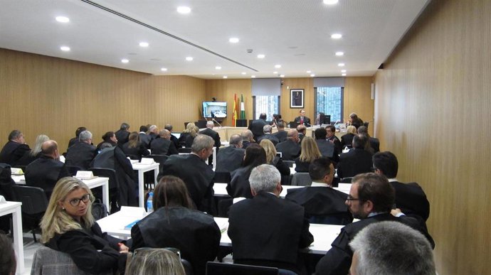 Juicio de la operación Fénix con el presunto fraude en la joyería.