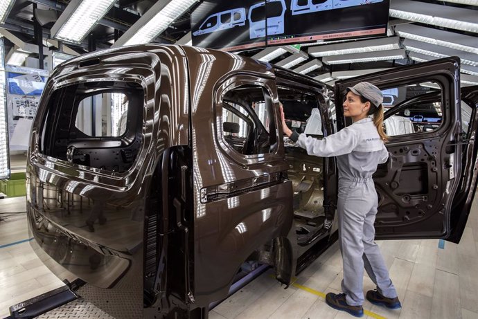 Producción del Opel Combo en la planta del Grupo PSA en Vigo