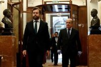 Vox deja en el aire la asistencia de Abascal a la "reunión trampa" con Sánchez