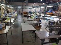 Una empresa de Alozaina (Málaga) reabre e incorpora a 45 trabajadores para atender la demanda de material sanitario