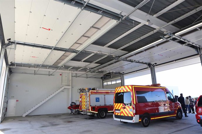 Málaga.- Coronavirus.-Bomberos, agricultores y ganaderos se vuelcan en la desinfección de calles de los pueblos pequeños