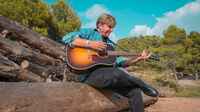 El grupo musical Falcon & Firkin lanza su último disco, 'Sant Silvestre'