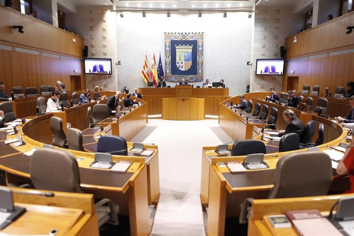 Foto de archivo de un pleno de las Cortes de Aragón.