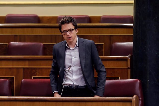 El líder de Más País, íñigo Errejón, durante la primera sesión de control al Ejecutivo celebrada en el Congreso desde que se declaró el estado de alarma el pasado 14 de marzo