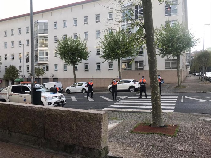 Felicitación de Protección Civil de un cumpleaños en el barrio de Fontiñas, en Santiago