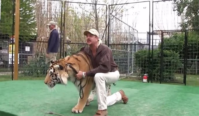 Tiger King (Rey Tigre) la miniserie documental de Netflix