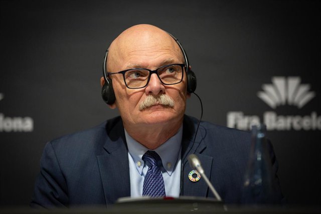 El consejero delegado de GSMA (organización de operadores móviles y compañías relacionadas), John Hoffman en rueda de prensa, en la Fira de Barcelona, en Barcelona (España), a 13 de febrero de 2020.