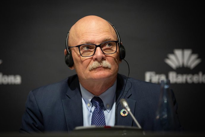 El conseller delegat de GSMA (organització d'operadors mbils i companyies relacionades), John Hoffman en roda de premsa, en la Fira de Barcelona, a Barcelona (Espanya), a 13 de febrer de 2020.