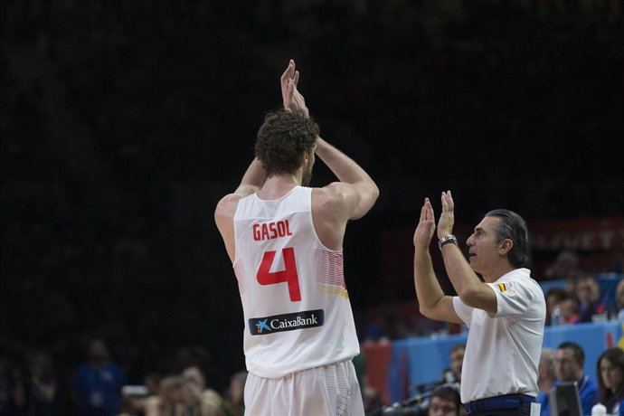 Pau Gasol y Sergio Scariolo , Final Eurobasket 2015