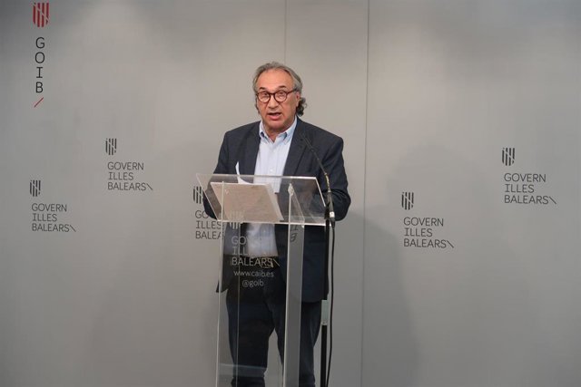 El conseller de Educación, Martí March, en la rueda de prensa.