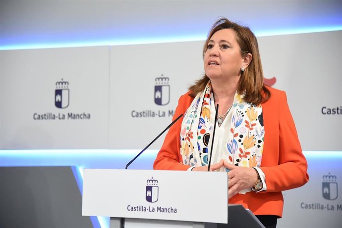 La consejera de Educación, Cultura y Deportes de Castilla-La Mancha, Rosa Ana Rodríguez, en rueda de prensa