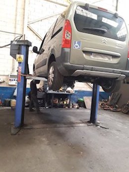Imagen de archivo de un taller de reparación de vehículos. 