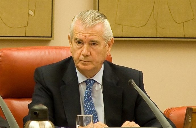 El expresidente del Gobierno de Aragón Santiago Lanzuela