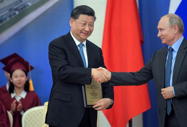Los presidentes de China, Xi Jinping, y Rusia, Vladimir Putin