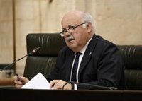 La Junta extenderá los test de coronavirus a la ayuda a domicilio tras realizarlos ya en el "100%" de residencias