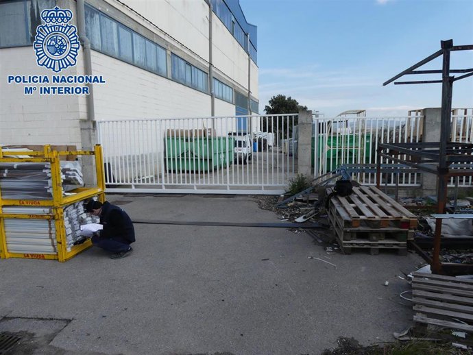 La nave en la que intentó el robo el detenido de 38 años