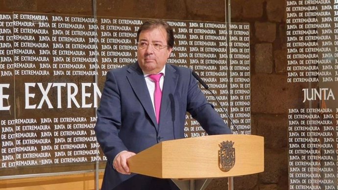 Fernández Vara durante la rueda de prensa telemática.