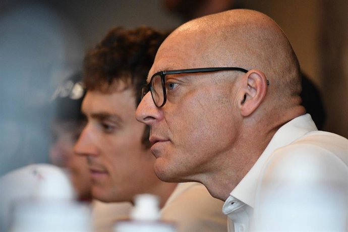 Dave Brailsford durante una rueda de prensa