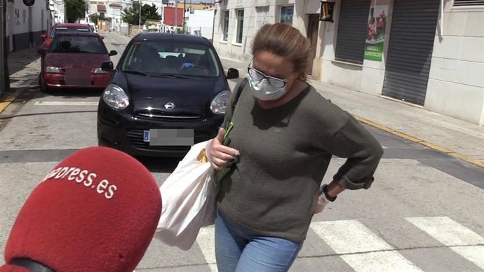 Celia Aldón sale a comprar durante esta cuarentena