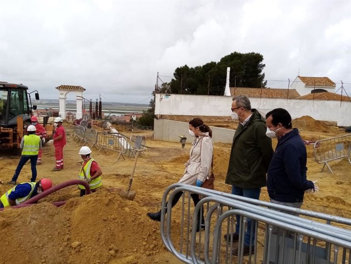 Imagen de las obras en el entorno del Santurario de la Cinta en Huelva
