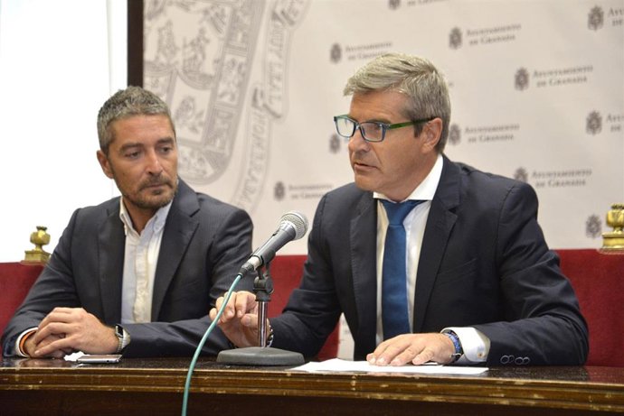 Los portavoces del equipo de gobierno de Granada Manuel Olivares y César Díaz, en imagen de archivo