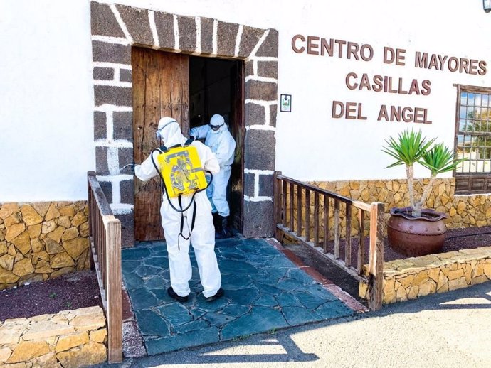 Labores de desinfección llevadas a cabo por la Brigada Canarias XVI durante el estado de alarma por coronavirus