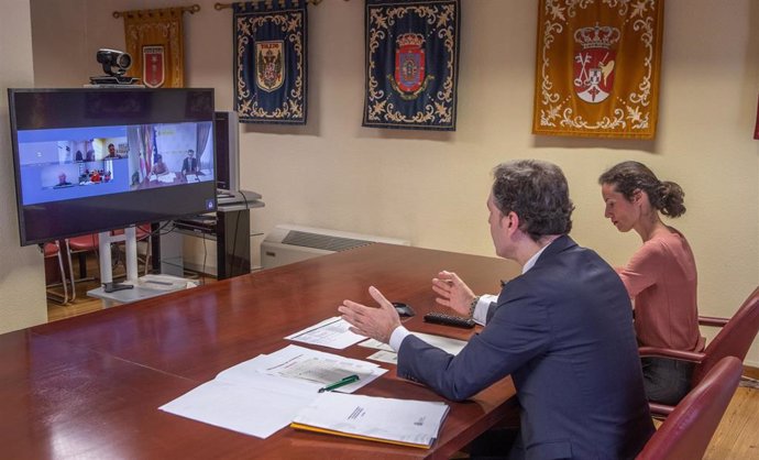 Reunión del delegado del Gobierno sobre el Plan de Empleo en Zonas Rurales Deprimidas.