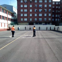Recogida de material en los colegios