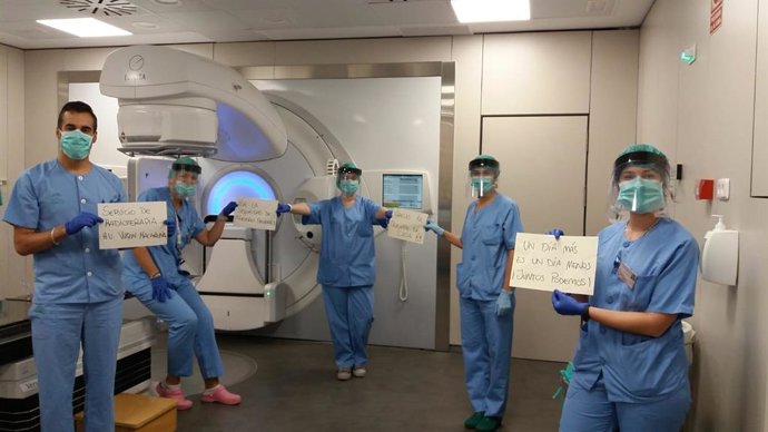Los profesionales del Macarena adaptan los servicios oncológicos