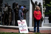 Trump llama a "liberar" los estados donde sus simpatizantes han pedido el fin de las restricciones