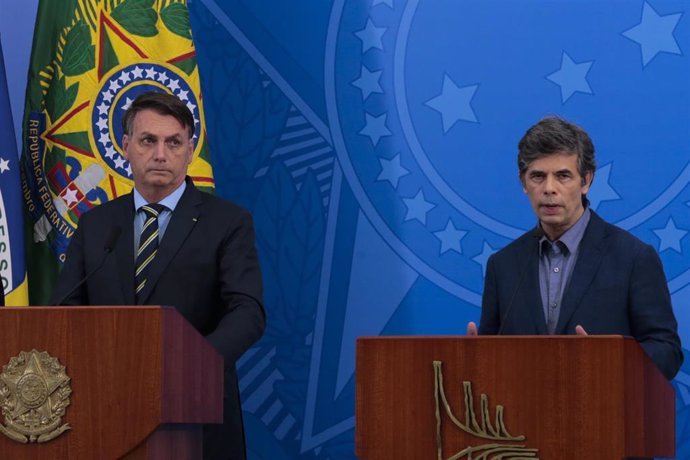 Jair Bolsonaro y Nelson Teich
