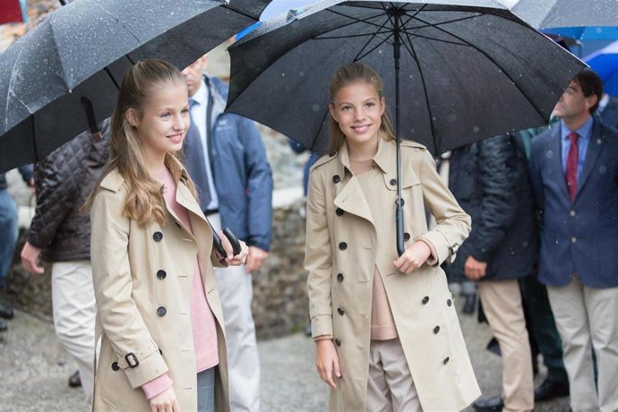 Sus Majestades los Reyes Don Felipe y Doña Letizia acompañados por sus hijas la Princesa Doña Leonor y la Infanta Doña Sofía, visitan Asiegu el pueblo galardonado con el Premio Pueblo Ejemplar 2019