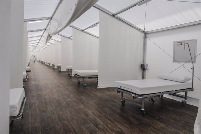 Instalaciones del 'hospital de campaña' construido junto al Hospital La Fe en Valencia, en la Comunidad Valenciana (España) a 18 de abril de 2020.