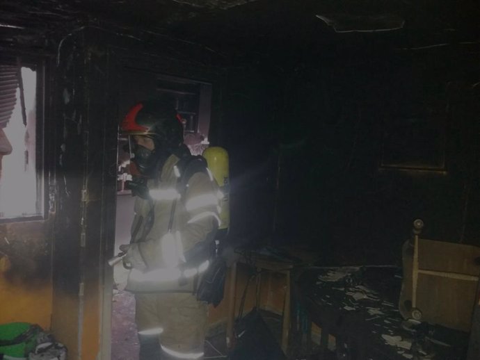 Bomberos sofocan un incendio en una vivienda de Calatayud