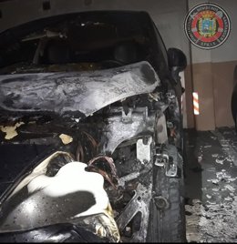 Coche incendiado
