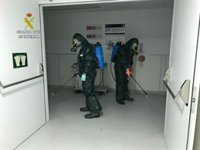 La Guardia Civil realiza labores de desinfección en el Hospital Can Misses de Ibiza