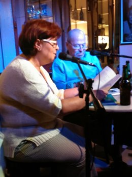Un momento del recital ofrecido en 2014 por Dolors Arberola y Carlos Guerrero en el Café Zalacaín