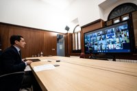 Moreno traslada a Sánchez que Andalucía está en condiciones para un desconfinamiento progresivo y gradual por zonas