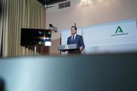 Moreno pide a Sánchez un plan nacional de rescate del sector turístico que evite "hecatombe" en Andalucía