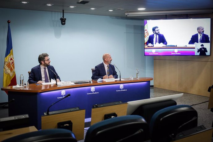 Els ministres d'Andorra Eric Jover i Joan Martínez Benazet en roda de premsa telemtica sobre coronavirus el 19/4/2020