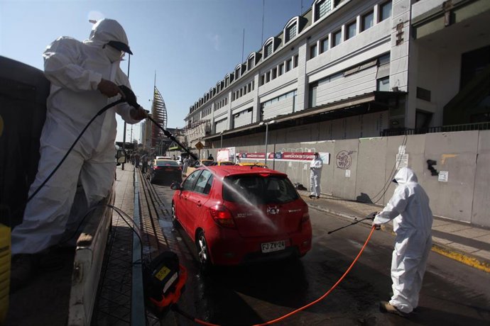 Estacion de desinfección en la comuna de Estacion Central de Santiago