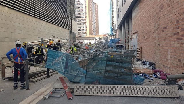 Desprendimiento de unos andamios en Málaga capital