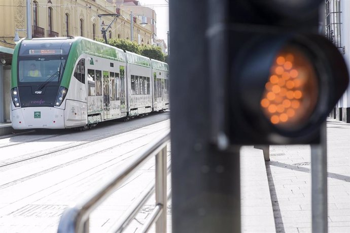 Cádiz.- La Junta adjudica por 1,7 millones de euros el contrato para mantener la señalización del tranvía de la Bahía