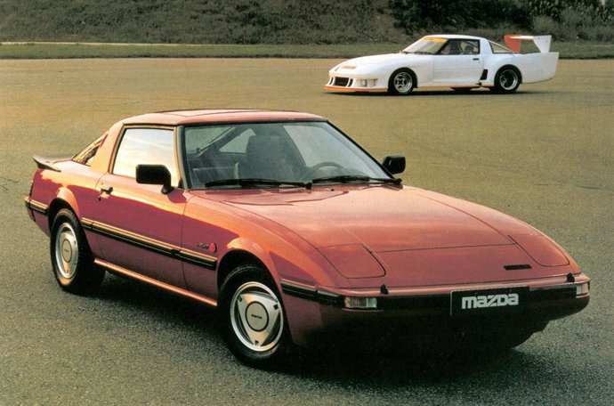 Mazda RX-7.