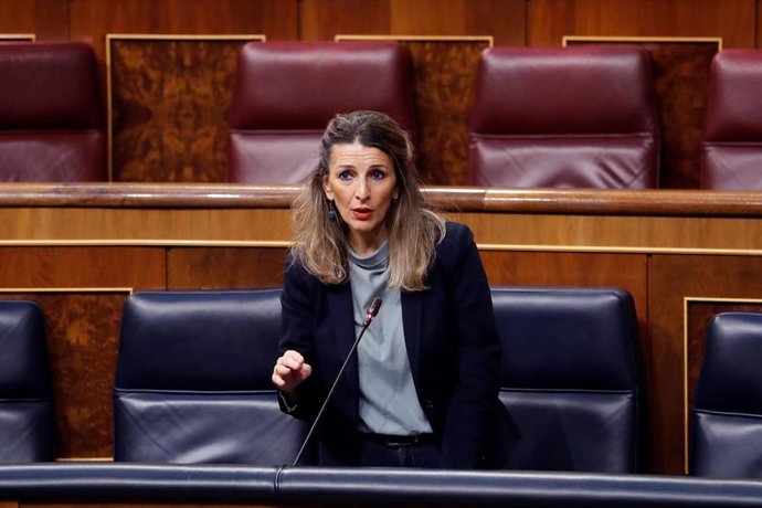 La ministra de Trabajo, Yolanda Díaz, interviene durante la primera sesión de control al Ejecutivo celebrada en el Congreso el pasado 14 de marzo.